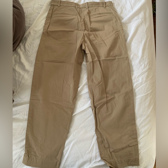 Everlane The Slouchy Chino Pant in Khaki - Picture 3 of 7